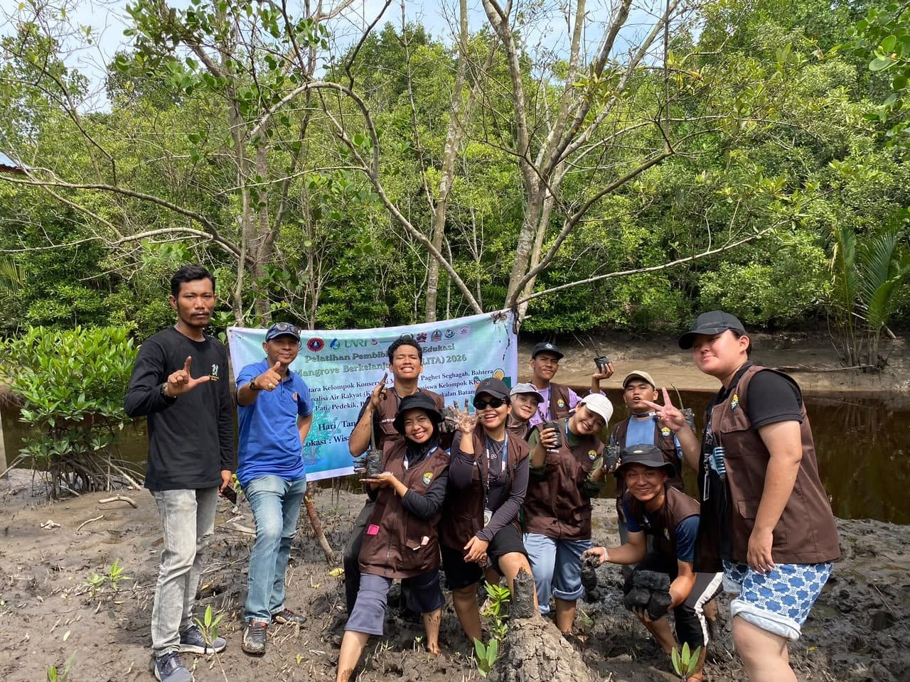 Dokumentasi kegiatan Pelatihan Pembibitan dan Edukasi Mangrove Berkelanjutan (PELITA) 2026, foto 1 dari 2